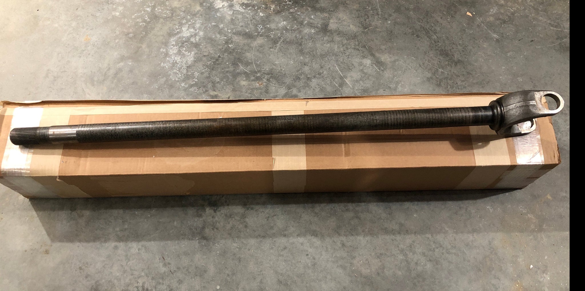 Dana Super 70 M267 Spicer Front Inner Axle Shaft 35 Spline – Down