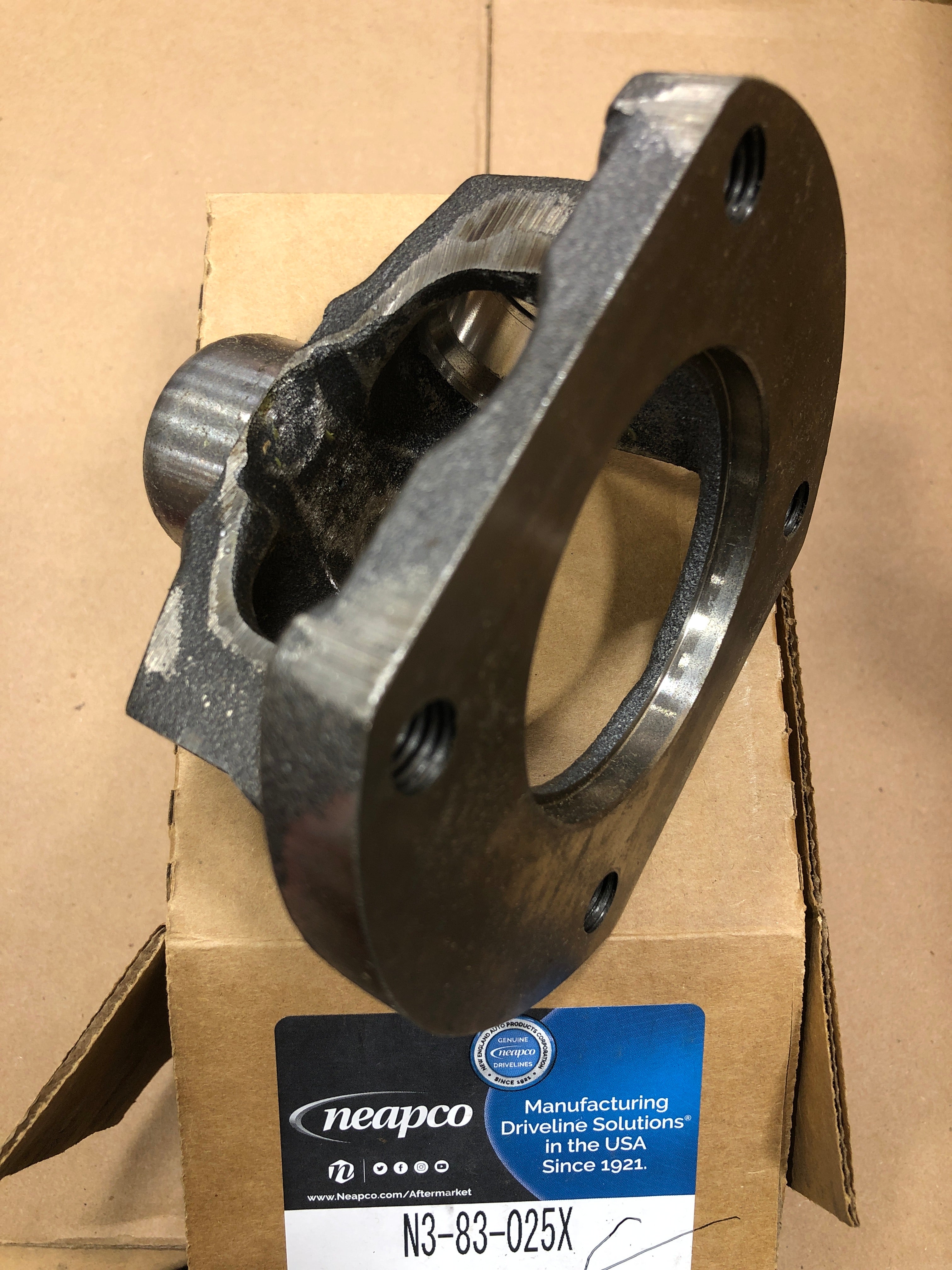 Neapco 1350 Series Double Cardan CV Flange Yoke 2.680